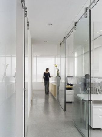 interiordesigncanarayradiologyclinictheglassroomdivider