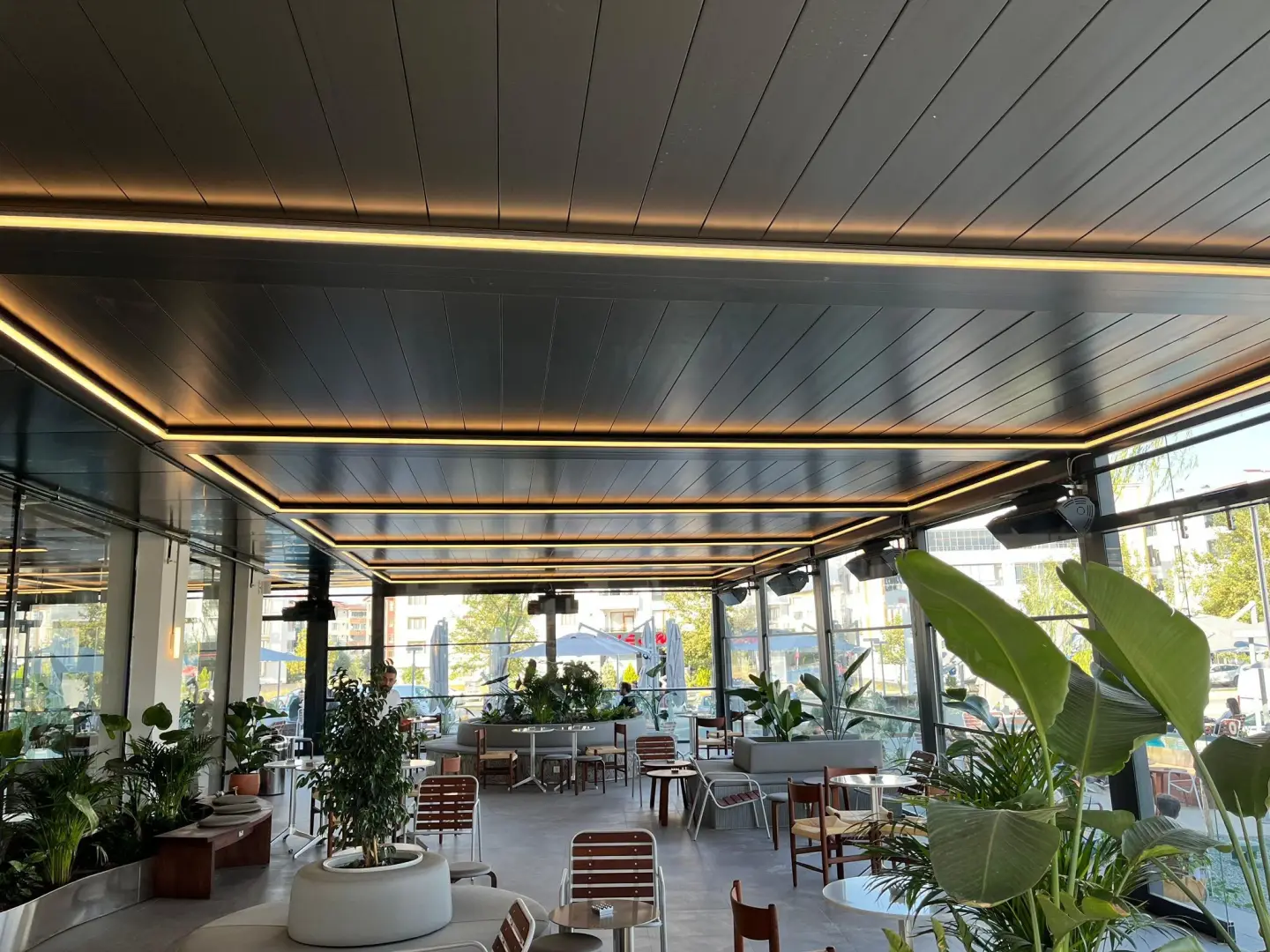 Albert Genau Bioklimatik Pergola (2)